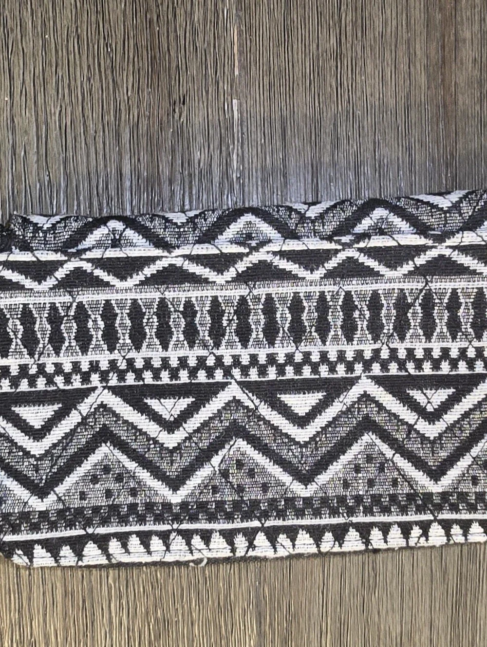 Canncon Sky Black/white Southwestern Aztec Design